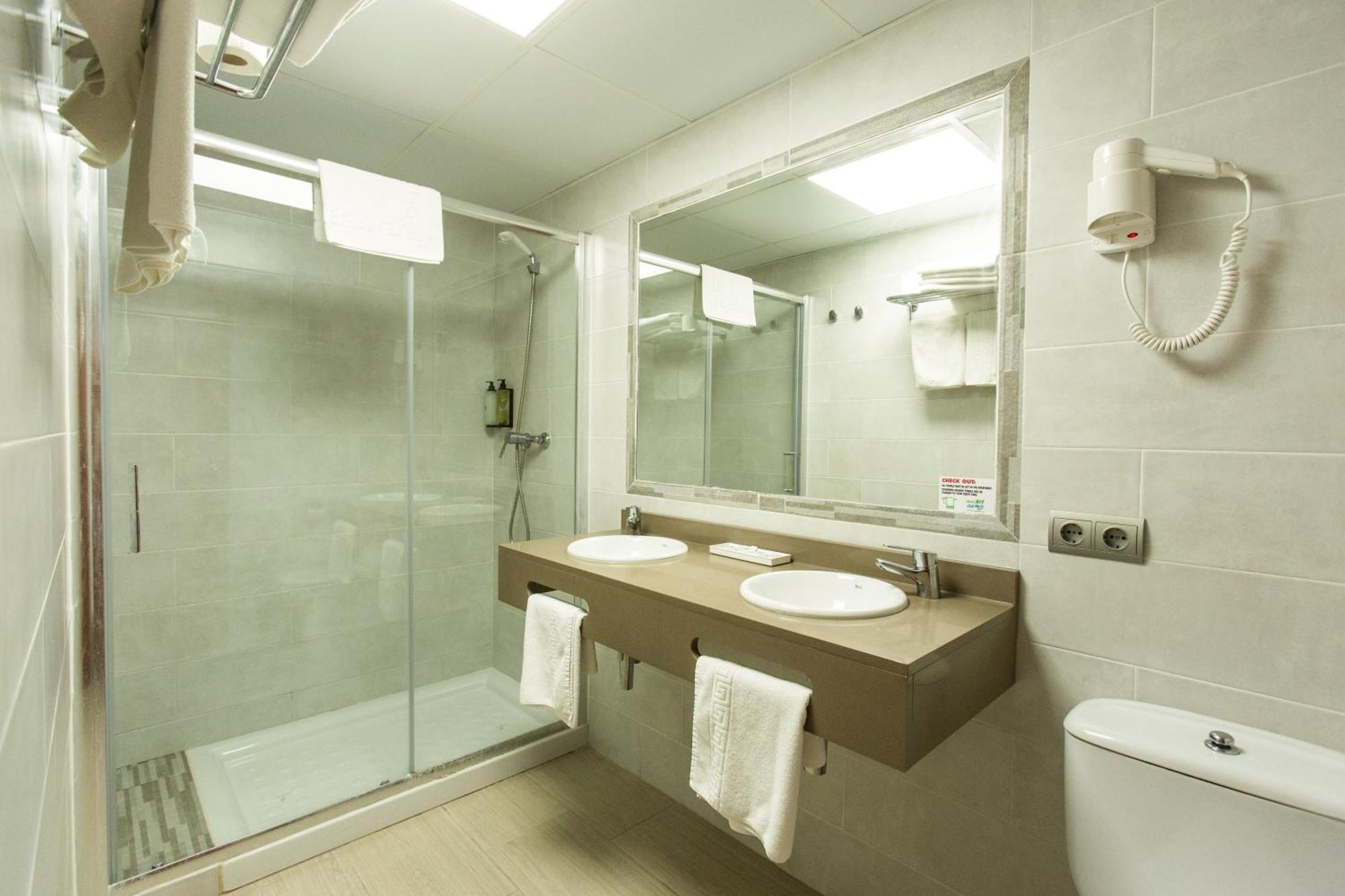 Apartamentos Jet - Adults Only Playa d'en Bossa Bagian luar foto