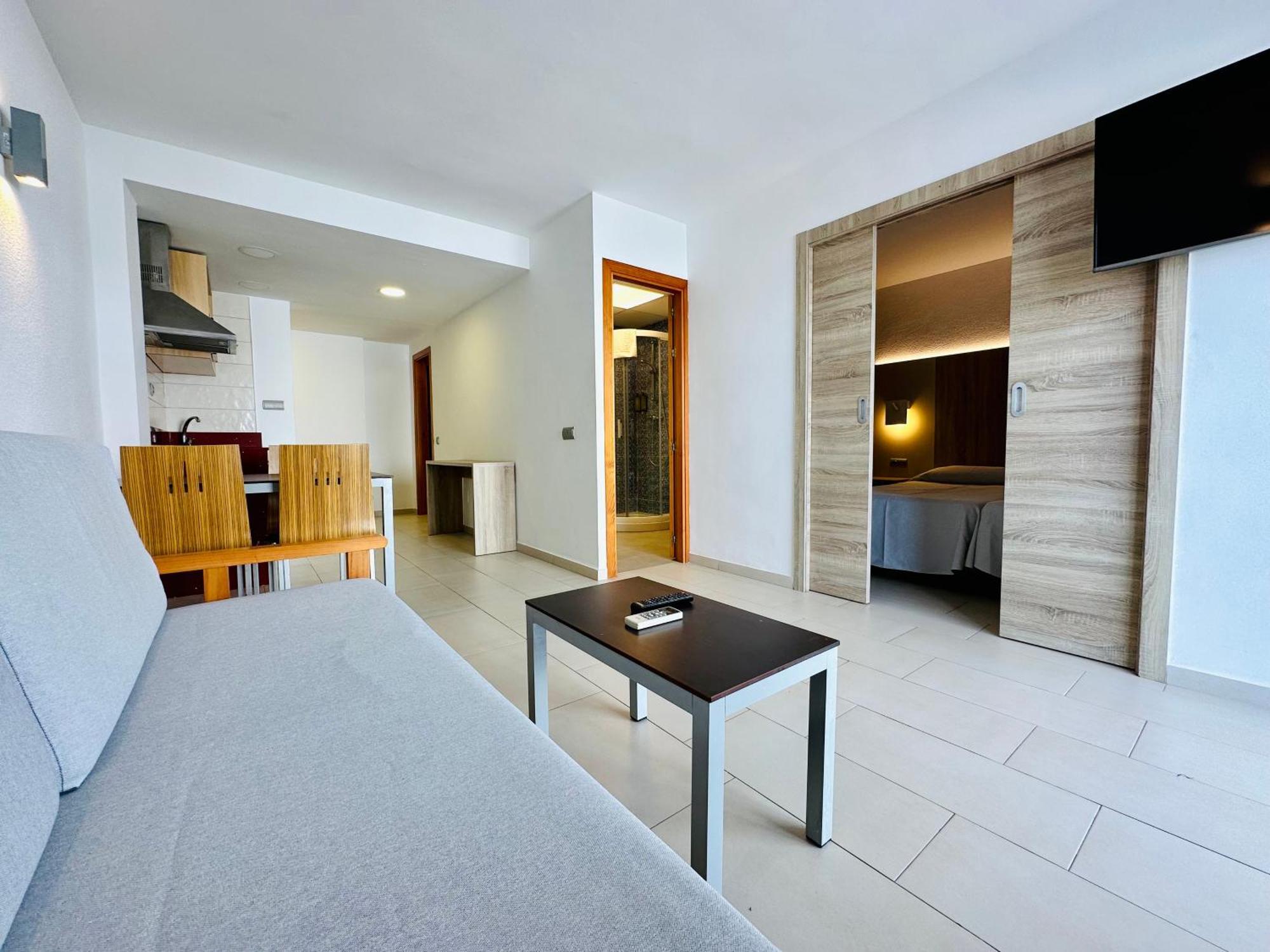 Apartamentos Jet - Adults Only Playa d'en Bossa Bagian luar foto