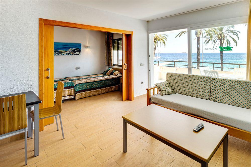 Apartamentos Jet - Adults Only Playa d'en Bossa Bagian luar foto